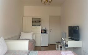 Mirela'S Private Room With Key, Ac, Lift & Balcony In The Center Of Nice On The Cote D'Azur