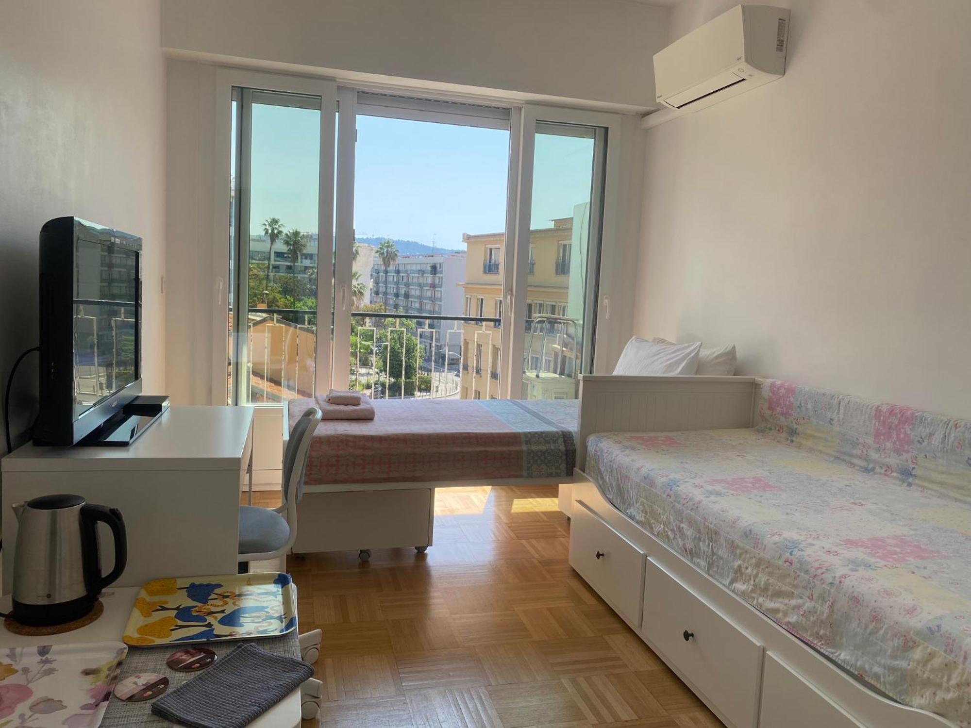 Mirela'S Private Room With Key, Ac, Lift & Balcony In The Center Of Nice On The Cote D'Azur Exterior foto