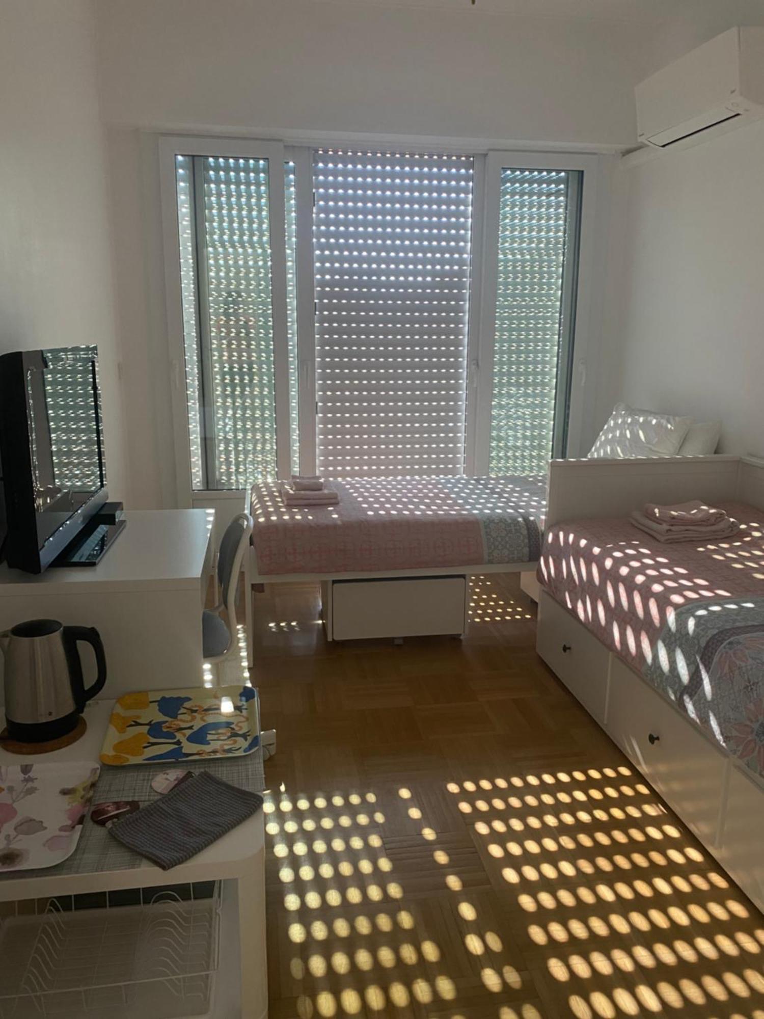 Mirela'S Private Room With Key, Ac, Lift & Balcony In The Center Of Nice On The Cote D'Azur Exterior foto